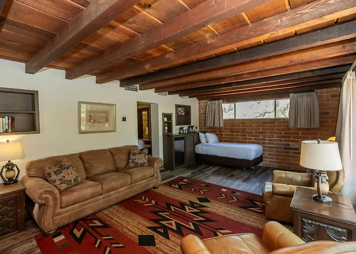 Lodge Tanque Guest Ranch
