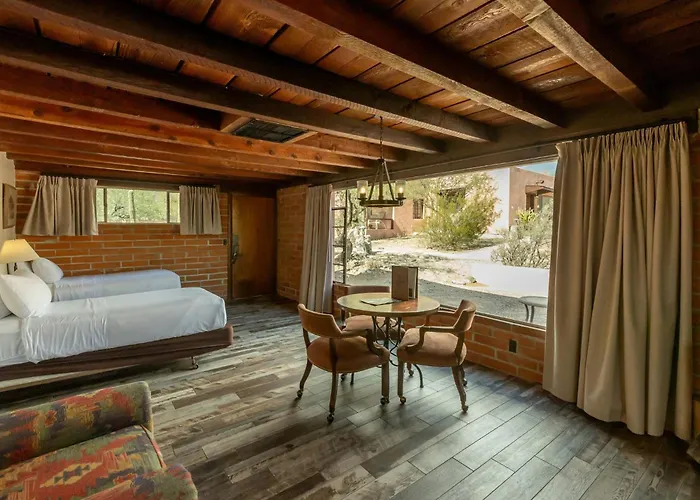 Lodge Tanque Guest Ranch Tucson