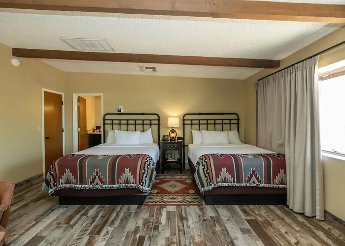 Tanque Guest Ranch Lodge *