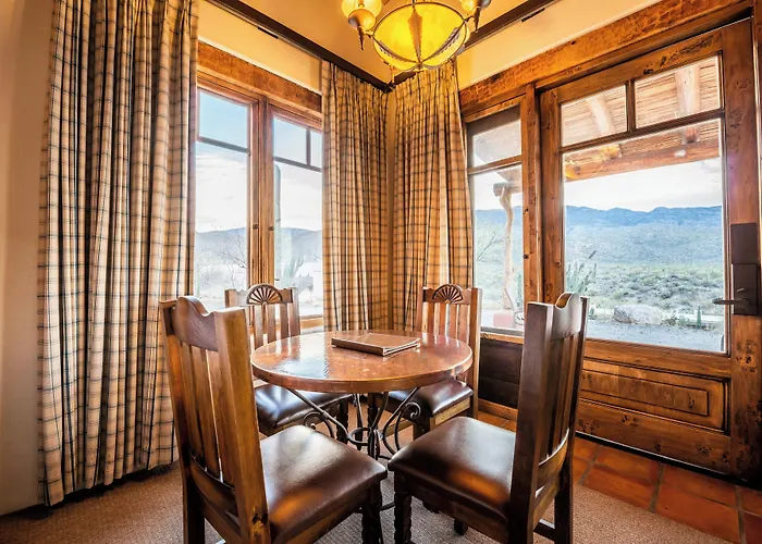 Tanque Guest Ranch Lodge *